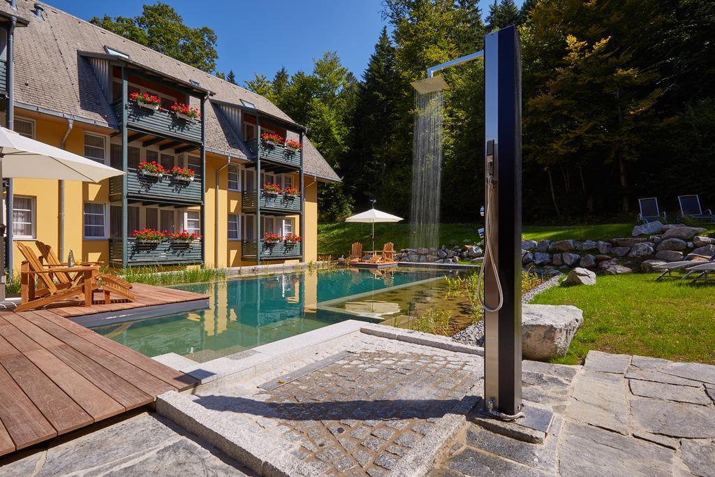 Ferien Residenz Bergfried Hotel Hinterzarten Exterior photo